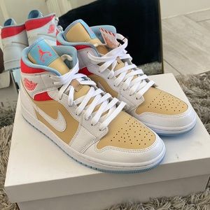 Womens Air Jordan 1s